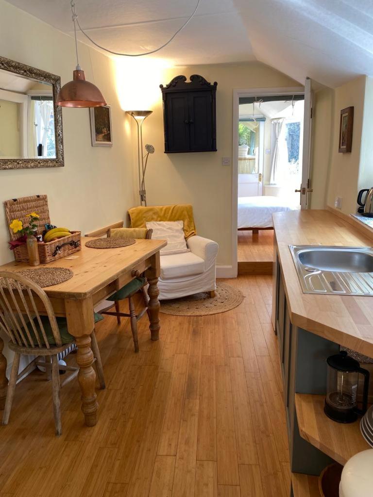 Lyme Clifftop Hideaway Lyme Regis Ngoại thất bức ảnh